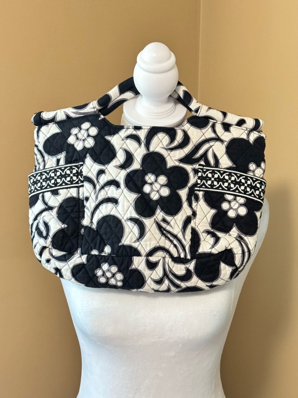 Vera Bradley Black and White Geometric Quilted Bag